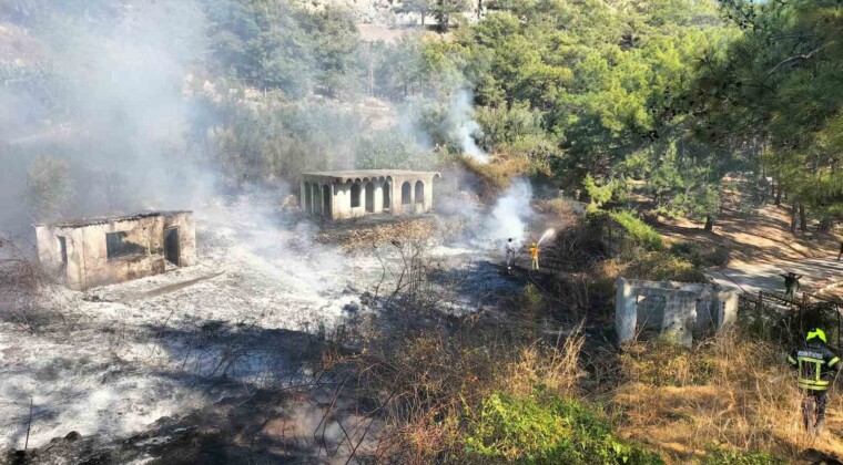 ANAMUR’DA ÇIKAN YANGIN KONTROL ALTINA ALINDI